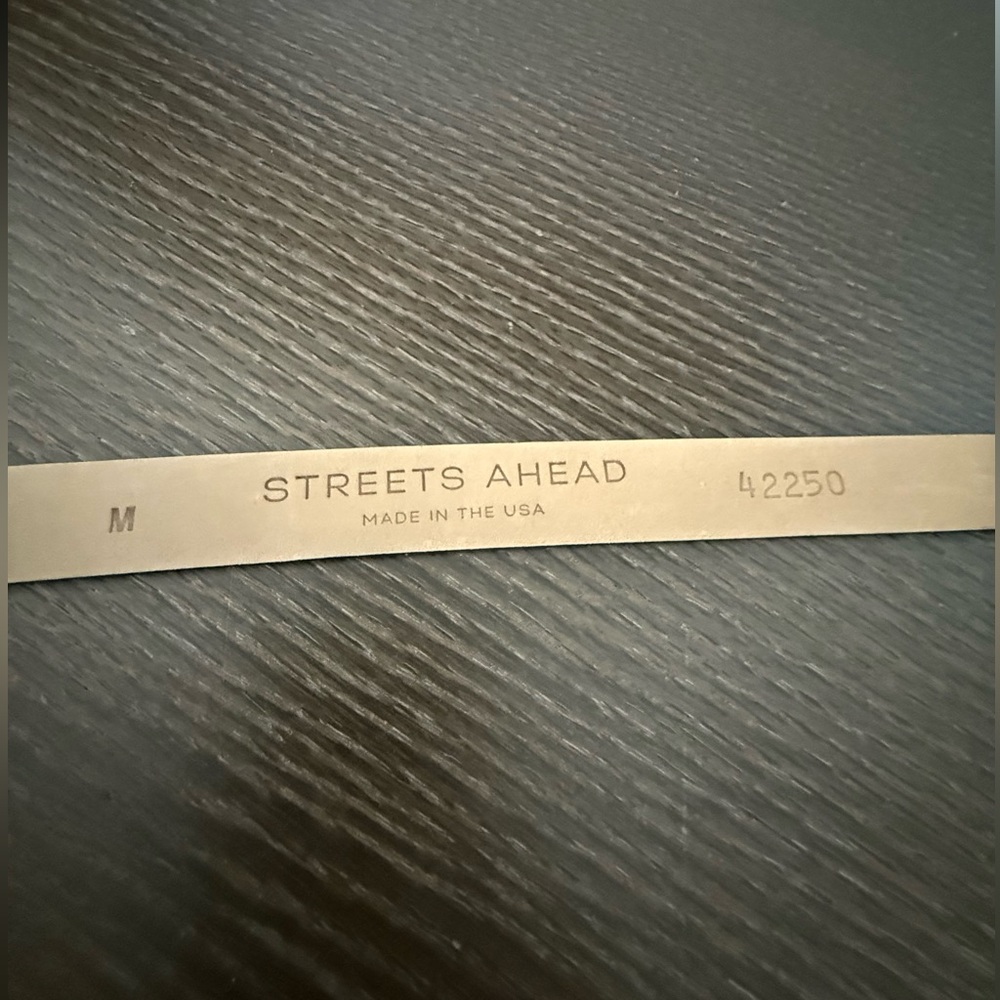 Streets Ahead size medium - Picture 3 of 4